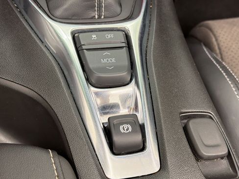 Used 2023 Chevrolet Camaro LT RWD image 16