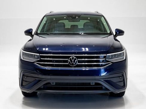 Used 2024 Volkswagen Tiguan SE FWD image 4