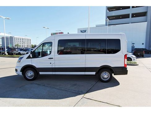 Used 2024 Ford Transit 350 XLT image 3