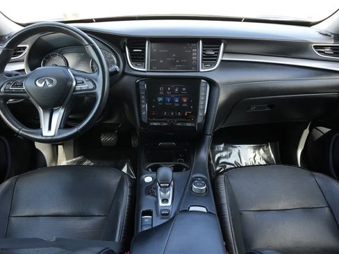 Used 2019 INFINITI QX50 Essential w/ Premium Heat Package image 7