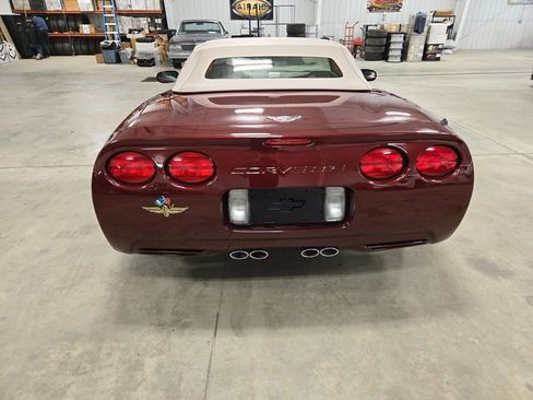 Used 2003 Chevrolet Corvette Convertible w/ Preferred Equipment Group1 image 40