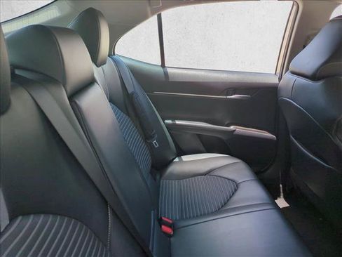 Used 2023 Toyota Camry SE FWD image 18
