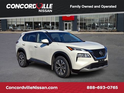 Certified 2023 Nissan Rogue SV image 1