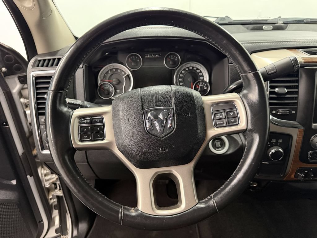Used 2014 RAM 3500 Laramie w/ Convenience Group AWD/4WD image 11