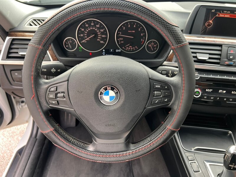 Used 2016 BMW 320i xDrive Sedan AWD/4WD image 25