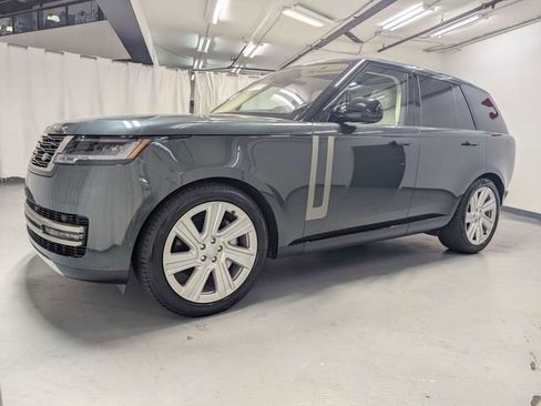 Used 2023 Land Rover Range Rover SE image 5