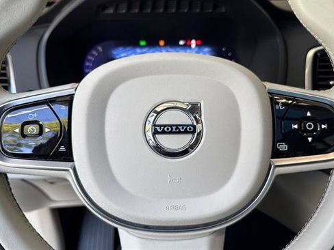 Certified 2025 Volvo XC90 T8 Plus w/ Protection Package Premier AWD/4WD image 27