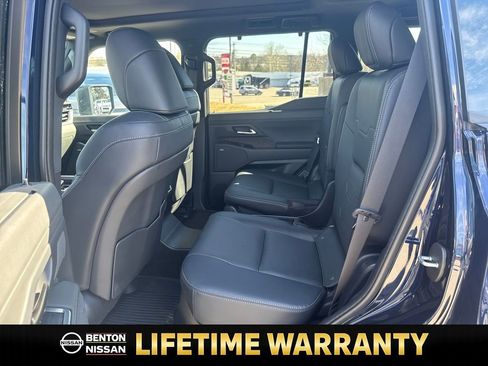 Used 2025 Lexus GX 550 image 28