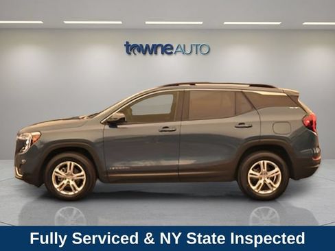 Used 2024 GMC Terrain SLE w/ Driver Convenience Package AWD/4WD image 2