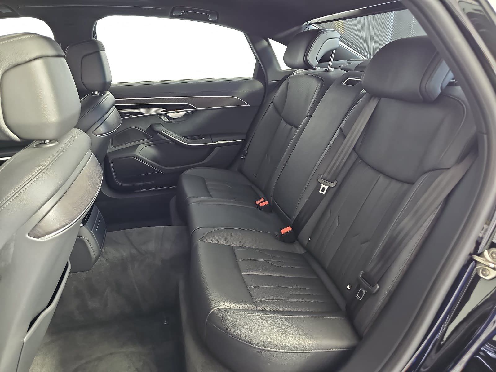 Used 2023 Audi A8 L 3.0T w/ Executive Package AWD/4WD image 14