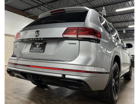 Used 2023 Volkswagen Atlas SEL R-Line AWD/4WD image 13