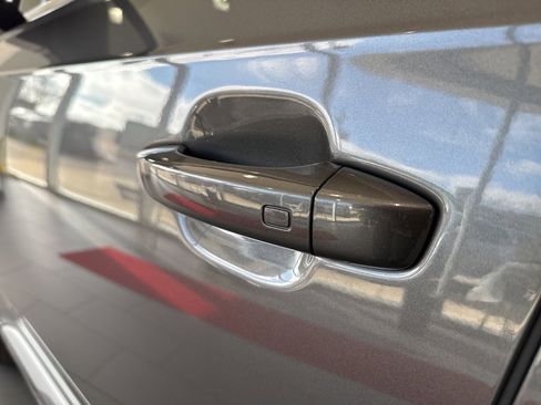 Used 2025 Audi Q7 3.0T Premium Plus image 12