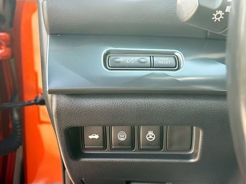 Used 2022 Nissan Maxima SR w/ Sport Mat Group FWD image 10