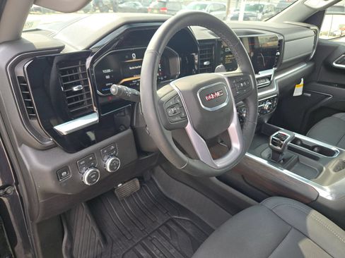 Used 2026 GMC Sierra 1500 SLT AWD/4WD image 10