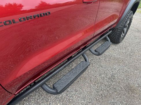 Used 2026 Chevrolet Colorado ZR2 w/ Technology Package AWD/4WD image 5