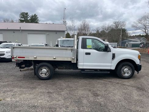 Used 2017 Ford F250 XL RWD image 4