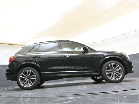 Used 2025 Audi Q3 2.0T Premium w/ Convenience Package AWD/4WD image 43