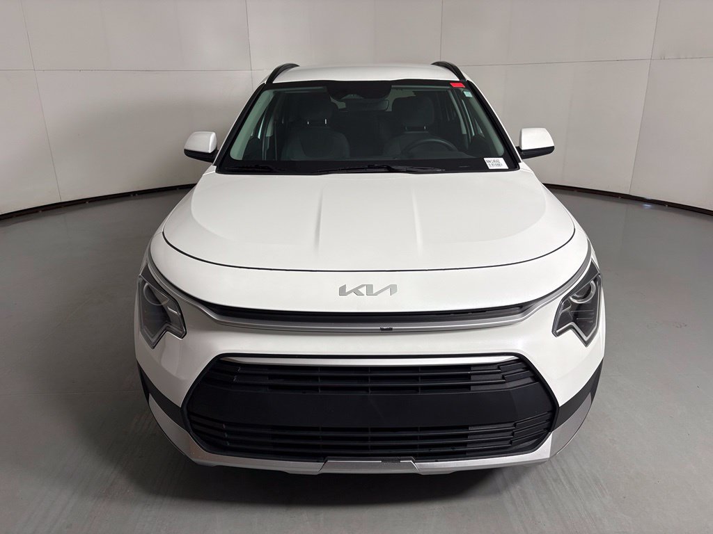 Used 2025 Kia Niro LX FWD image 3