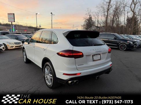 Used 2017 Porsche Cayenne S image 10