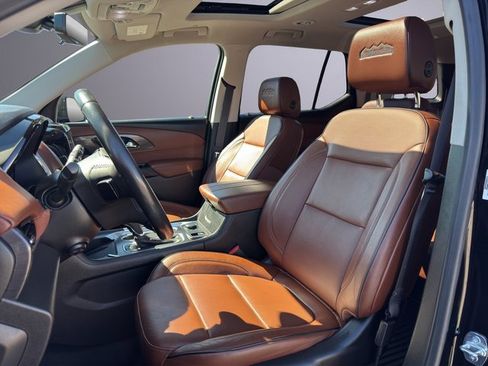 Used 2020 Chevrolet Traverse High Country image 14