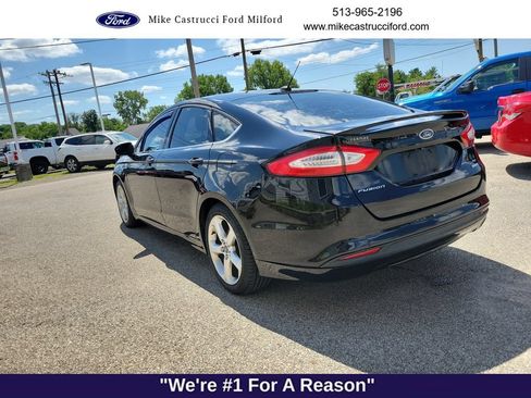 Used 2016 Ford Fusion SE w/ Equipment Group 201A FWD image 3