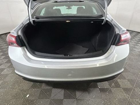 Used 2022 Chevrolet Malibu LT w/ Sport Edition FWD image 28