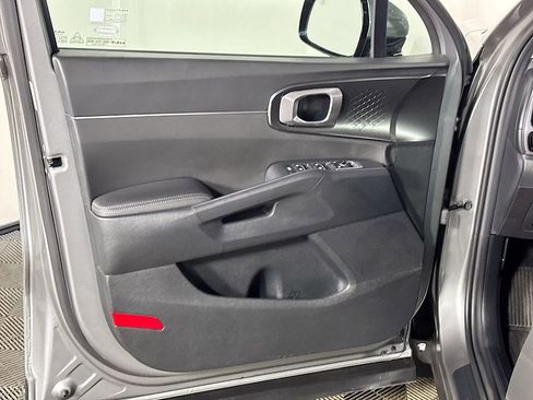 Certified 2023 Kia Sorento EX image 11
