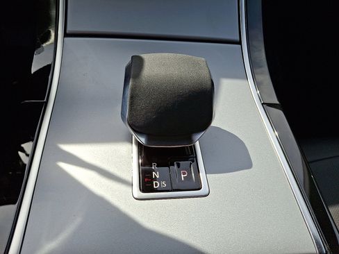 Certified 2025 Land Rover Range Rover Evoque S image 12