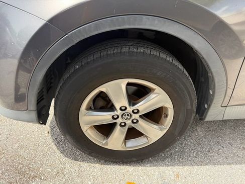 Used 2015 Toyota RAV4 XLE FWD image 4