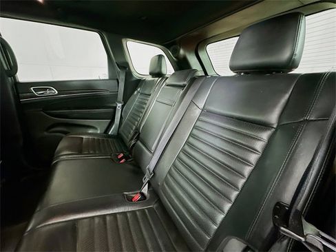 Used 2018 Jeep Grand Cherokee Limited image 25