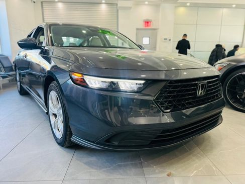 Used 2025 Honda Accord LX image 10