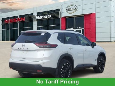 New 2026 Nissan Rogue SV image 4