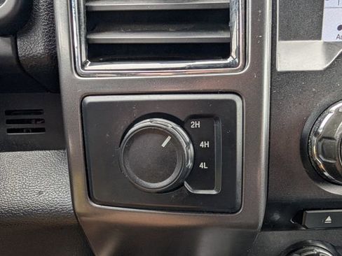 Used 2018 Ford F150 XLT w/ Equipment Group 302A Luxury AWD/4WD image 25