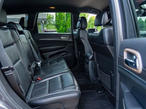 Used 2015 Jeep Grand Cherokee Limited w/ Trailer Tow Group IV image 22