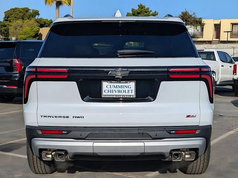 New 2026 Chevrolet Traverse Z71 w/ Enhanced Driving Package AWD/4WD image 8