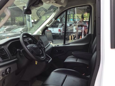 Used 2024 Ford Transit 250 148 Medium Roof Extended AWD image 5