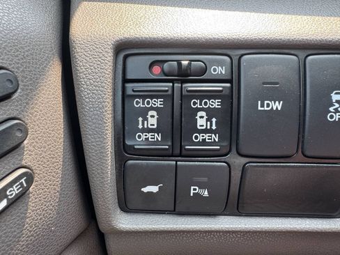 Used 2014 Honda Odyssey Touring image 27