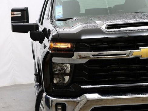 Certified 2025 Chevrolet Silverado 2500 LT w/ Convenience Package image 4