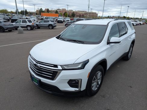 Certified 2023 Chevrolet Traverse LT w/ Rear Camera Mirror Package image 8