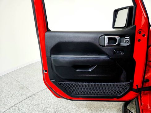 Used 2022 Jeep Wrangler Unlimited Rubicon 4xe image 31