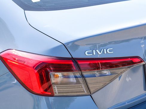 Used 2024 Honda Civic Sport image 10