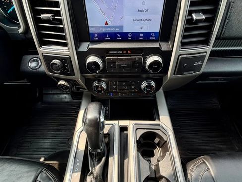 Used 2019 Ford F150 Lariat w/ Equipment Group 502A Luxury AWD/4WD image 13