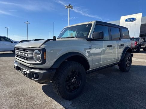 New 2025 Ford Bronco Big Bend w/ Black Diamond Package image 1
