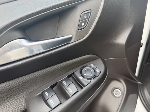 Used 2025 Buick Envista Sport Touring FWD image 17