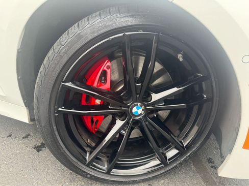 Used 2024 BMW 330i Sedan w/ M Sport Package image 8