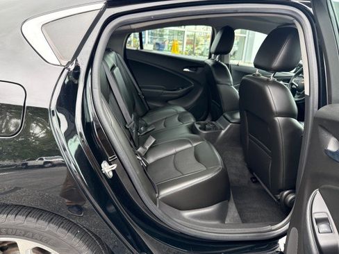 Used 2017 Chevrolet Volt Premier FWD image 28