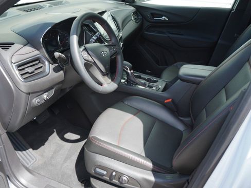 Used 2024 Chevrolet Equinox RS w/ RS Leather Package image 7
