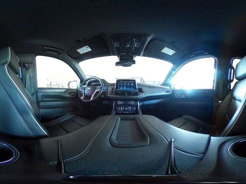 Used 2023 Chevrolet Suburban Premier RWD image 46