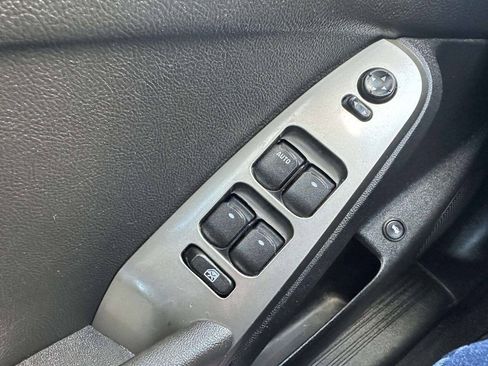 Used 2008 Pontiac G6 Value Leader FWD image 31