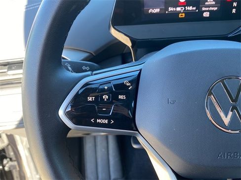 Used 2023 Volkswagen ID.4 Pro S image 23